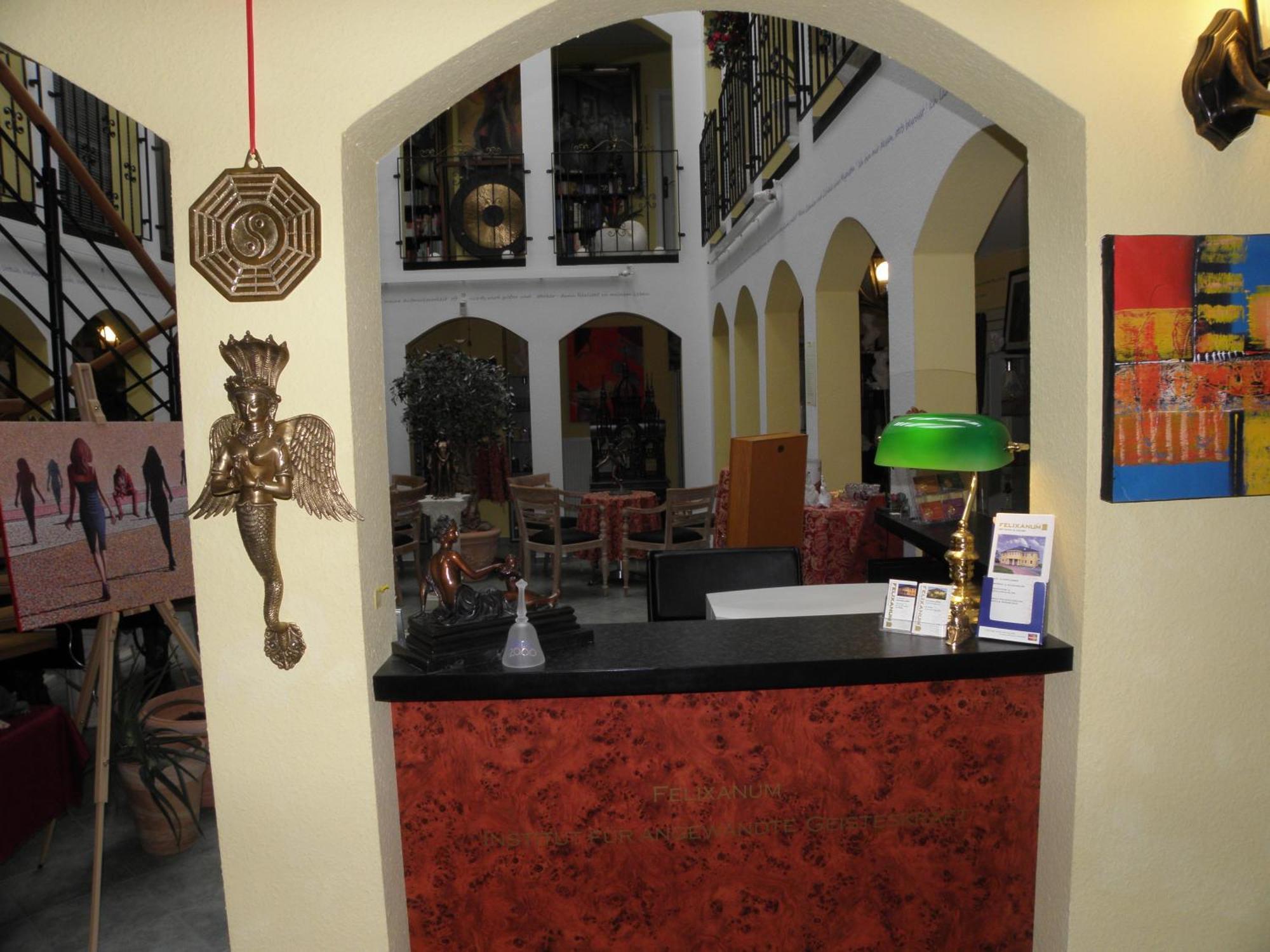 Felixanum Hotel & Galerie Isernhagen Buitenkant foto